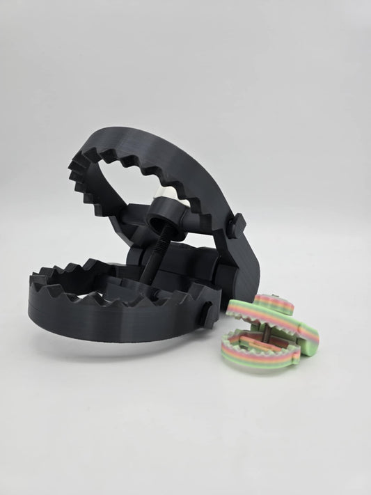The Giant Bear Trap Clamp - 2 pack